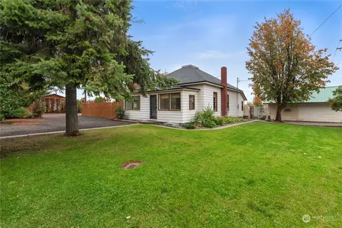 115 E 2nd St, Waterville, WA 98858
