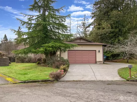 3636 Meadow Cir, Port Angeles, WA 98362