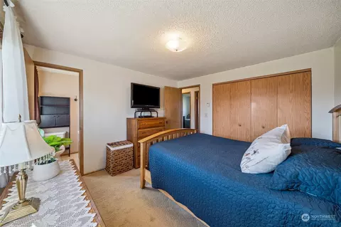 Bedroom - 433 Harmony Ln, Enumclaw, WA 98022 photo 3 of 4