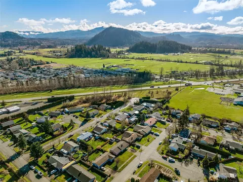 View/Area - 433 Harmony Ln, Enumclaw, WA 98022 photo 7 of 10