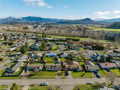View/Area - 433 Harmony Ln, Enumclaw, WA 98022 photo 4 of 10