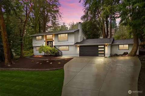 11211 Parkhill Pl NE, Bainbridge Island, WA 98110