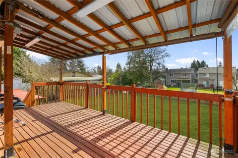 Exterior - 832 117th St SW, Everett, WA 98204 photo 7 of 9