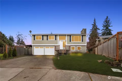 832 117th St SW, Everett, WA 98204