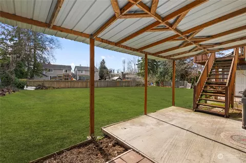 Exterior - 832 117th St SW, Everett, WA 98204 photo 8 of 9