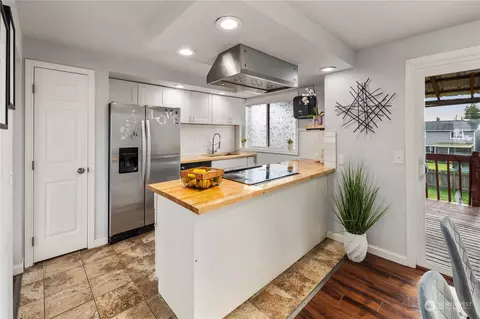 Kitchen - 832 117th St SW, Everett, WA 98204 photo 1 of 4