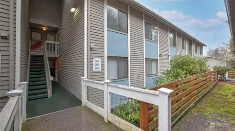 31510 106th Pl SE #R-203, Auburn, WA 98092