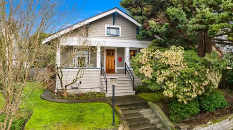 5040 42nd Ave SW, Seattle, WA 98136