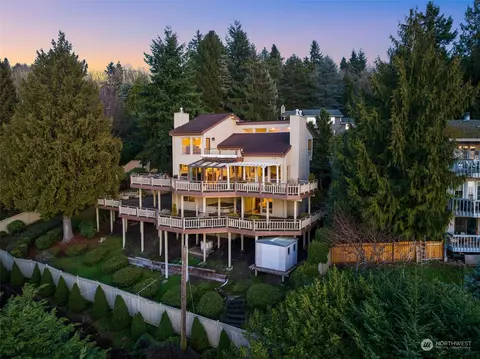 13467 64th Pl NE, Kirkland, WA 98034
