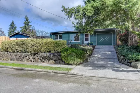 20405 54th Ave W, Lynnwood, WA 98036
