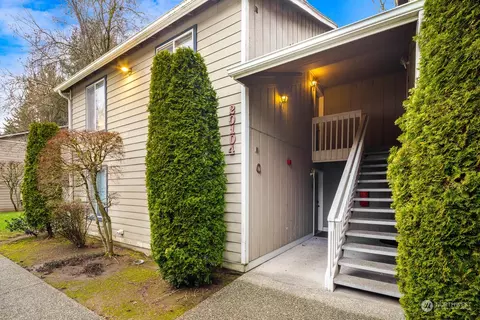 20104 66th Pl W #C3, Lynnwood, WA 98036