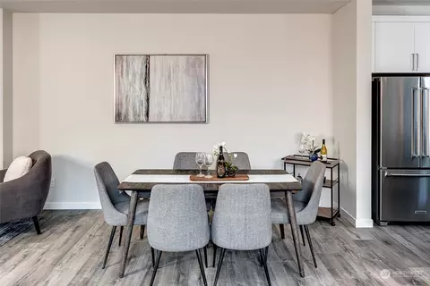 Dining - 8911 NE 173rd Pl #B, Bothell, WA 98011 photo 4 of 5