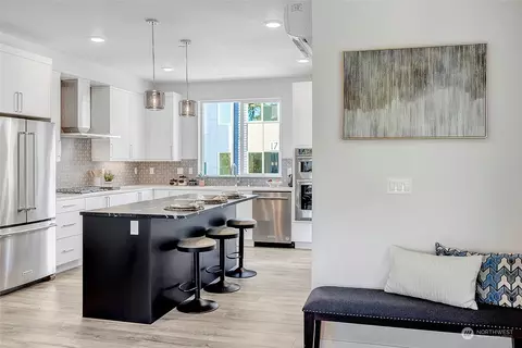 Kitchen - 8911 NE 173rd Pl #B, Bothell, WA 98011 photo 5 of 5