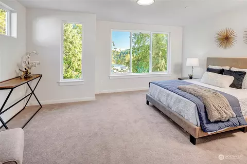 Bedroom - 8911 NE 173rd Pl #B, Bothell, WA 98011 photo 2 of 5