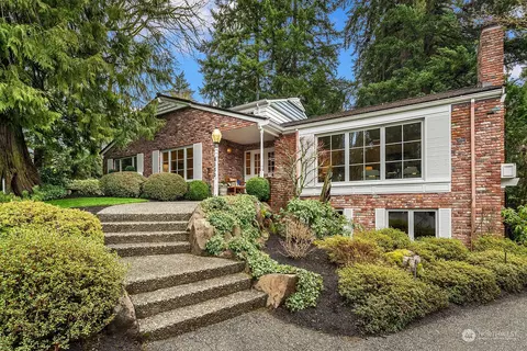 6150 90th Ave SE, Mercer Island, WA 98040