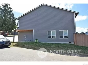 Exterior - 308 Oak St, Winlock, WA 98596 photo 9 of 11