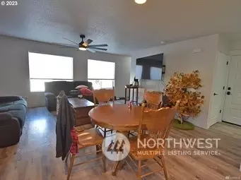 Dining - 308 Oak St, Winlock, WA 98596 photo 3 of 3