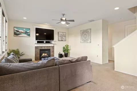 Living - 21512 46th Ave E, Spanaway, WA 98387 photo 2 of 3