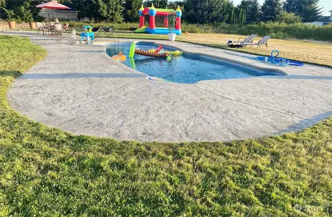 Exterior - 21512 46th Ave E, Spanaway, WA 98387 photo 11 of 11