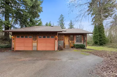5910 Harlow Dr, Bremerton, WA 98312