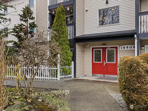 16409 Currie Rd SE #A-206, Monroe, WA 98272