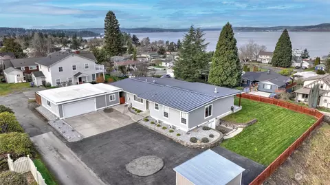 402 Pacific St, Steilacoom, WA 98388