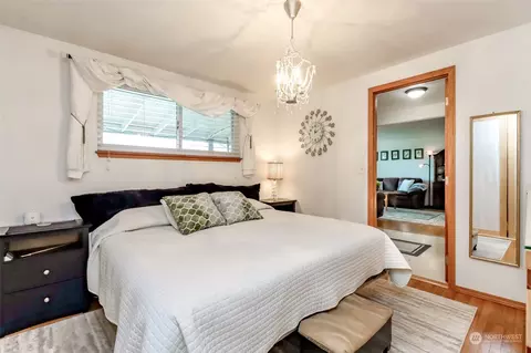 Bedroom - 7486 Riverside Dr E, Sumner, WA 98390 photo 3 of 6
