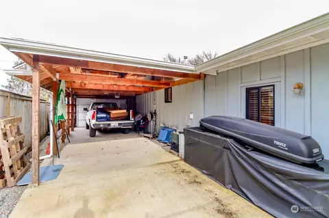 Exterior - 7486 Riverside Dr E, Sumner, WA 98390 photo 9 of 10