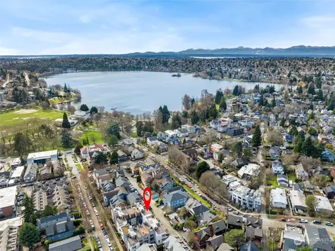 7431 4th Ave NE #A, Seattle, WA 98115