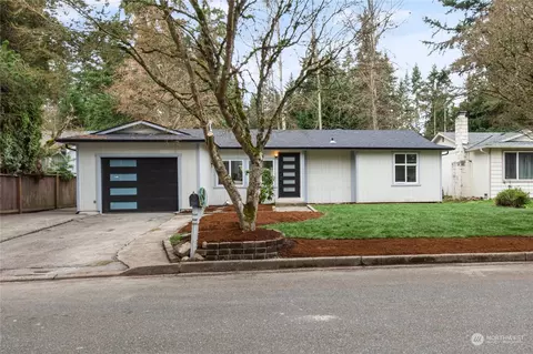 6114 NE 204th St, Kenmore, WA 98028