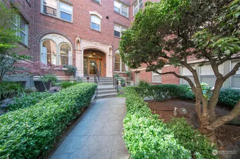 124 Warren Ave N #207, Seattle, WA 98109