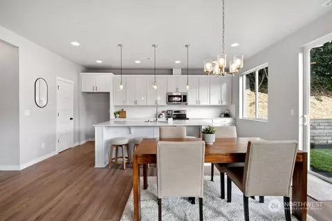 Dining - 600 54th St SW #J, Everett, WA 98203 photo 3 of 4