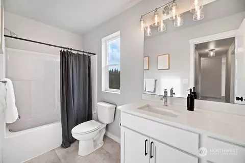 Bath - 600 54th St SW #J, Everett, WA 98203 photo 3 of 6