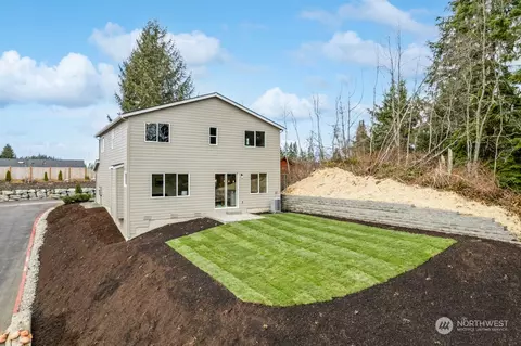 Exterior - 600 54th St SW #J, Everett, WA 98203 photo 4 of 5