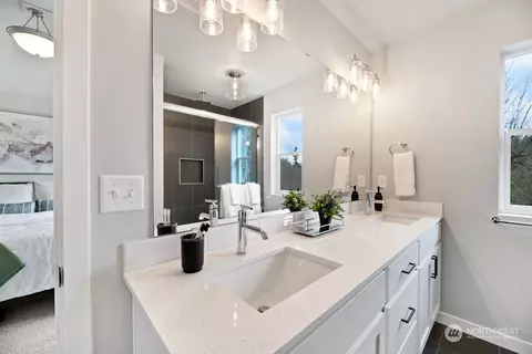 Bath - 600 54th St SW #J, Everett, WA 98203 photo 6 of 6