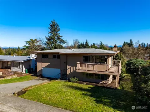 14010 NE 74th St, Redmond, WA 98052