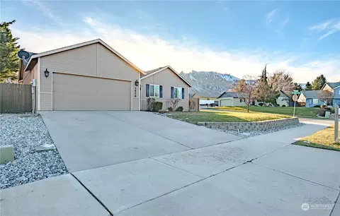 1476 Melissa Way, Wenatchee, WA 98801