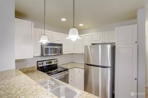 2601 S 272nd St #57, Kent, WA 98032