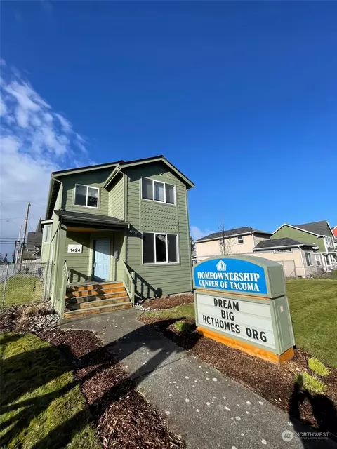 1424 S J St, Tacoma, WA 98405