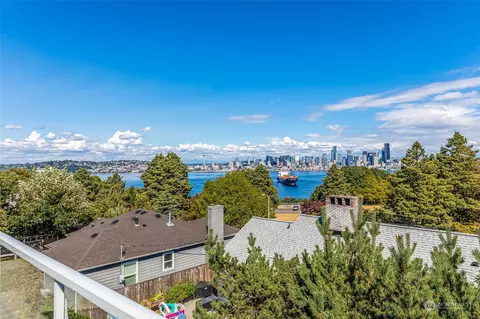 1138 44th Ave SW, Seattle, WA 98116