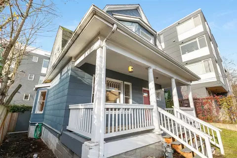 Exterior - 109 15th Ave, Seattle, WA 98122 photo 4 of 6