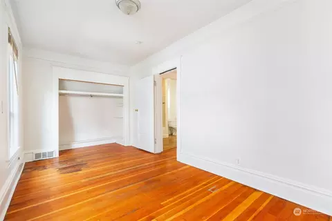 Bedroom - 109 15th Ave, Seattle, WA 98122 photo 3 of 5