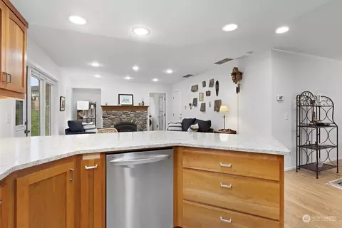 Kitchen - 443 Doe Run Rd, Sequim, WA 98382 photo 4 of 5