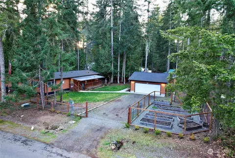 160 N Hamma Hamma Dr W, Hoodsport, WA 98548