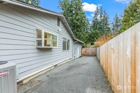 Exterior - 3218 199th Pl SE, Bothell, WA 98012 photo 5 of 5
