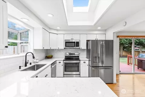 Kitchen - 3218 199th Pl SE, Bothell, WA 98012 photo 2 of 3