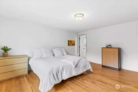 Bedroom - 3218 199th Pl SE, Bothell, WA 98012 photo 2 of 3