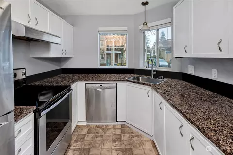 5300 Harbour Point Blvd #307K, Mukilteo, WA 98275