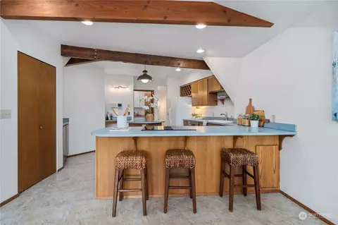Kitchen - 24211 SE 380th St, Enumclaw, WA 98022 photo 3 of 3