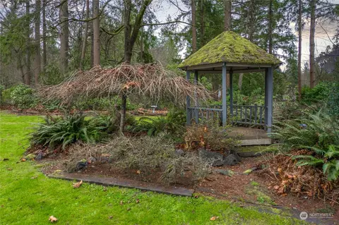 Exterior - 24211 SE 380th St, Enumclaw, WA 98022 photo 6 of 11